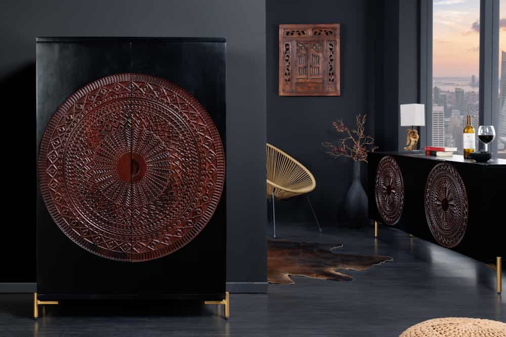 Massiver XXL Barschrank MANDALA 95cm Mangoholz schwarz gold Metallgestell Schnitzerei