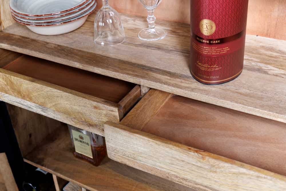 Massiver XXL Barschrank MANDALA 95cm Mangoholz schwarz gold Metallgestell Schnitzerei