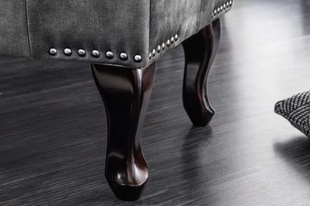 CHESTERFIELD Design Sitzhocker 80cm grau Samt Knopfheftung Nietenbesatz