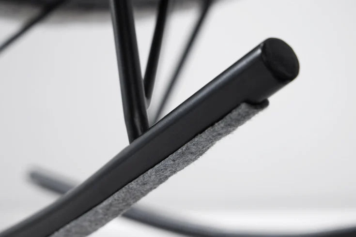 SCANDINAVIA SWING Design Schaukelstuhl greige Bouclé Sessel schwarz Metall