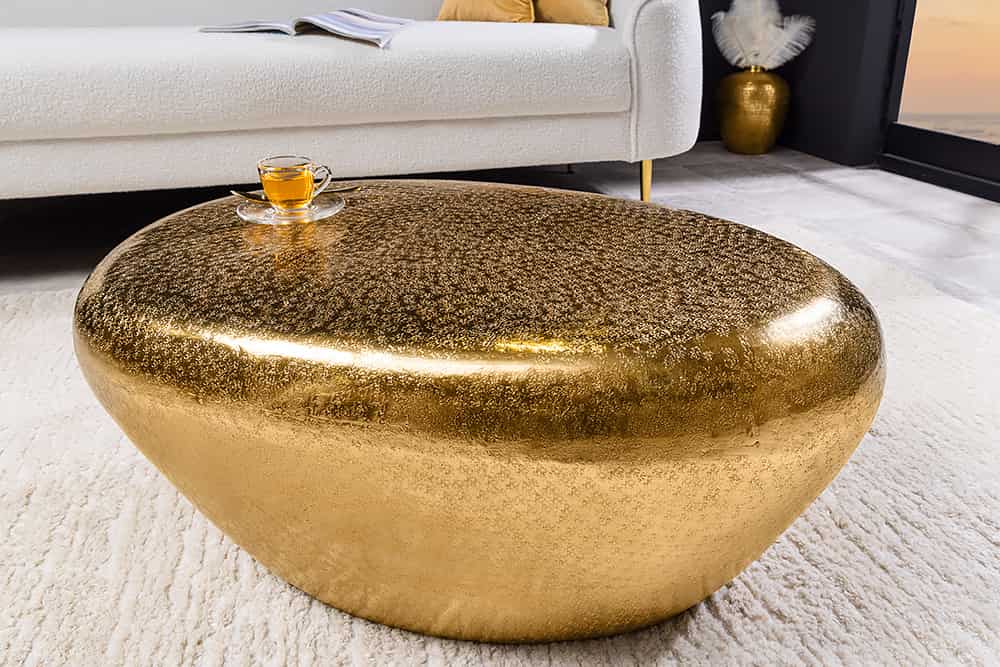 Handgefertigter Couchtisch STONE 75cm gold Metall Hammerschlag Design