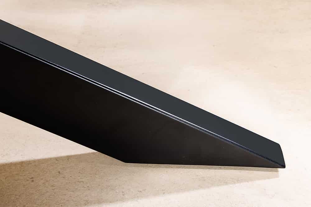 MOUNTAIN SOUL Massiver Esstisch 240cm rötlich grün schwarz oval Naturstein Eisen