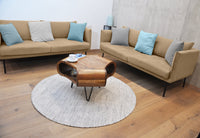 AUSTIN Couchtisch Retro Couchtisch 60 cm Akazienholz Haarnadelbeine