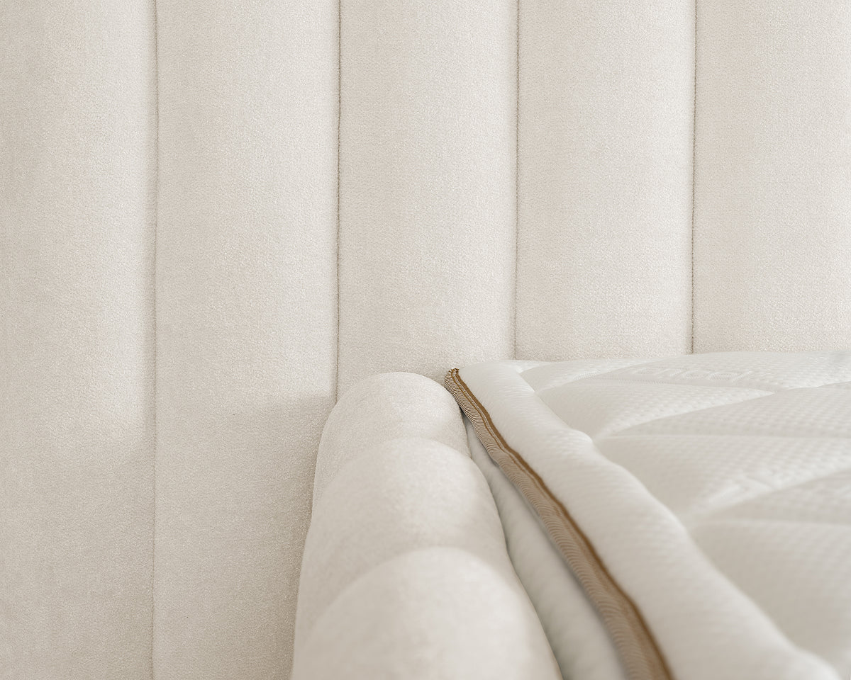 Adore Chic Designerbett Beige ohne Matratze