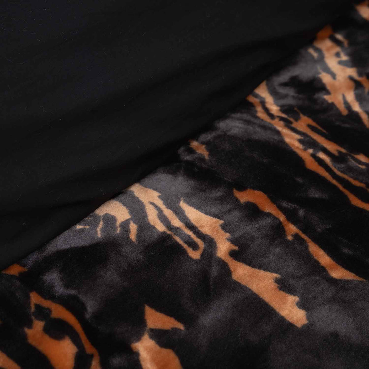 Geprägte Decke Schneetiger Schwarz