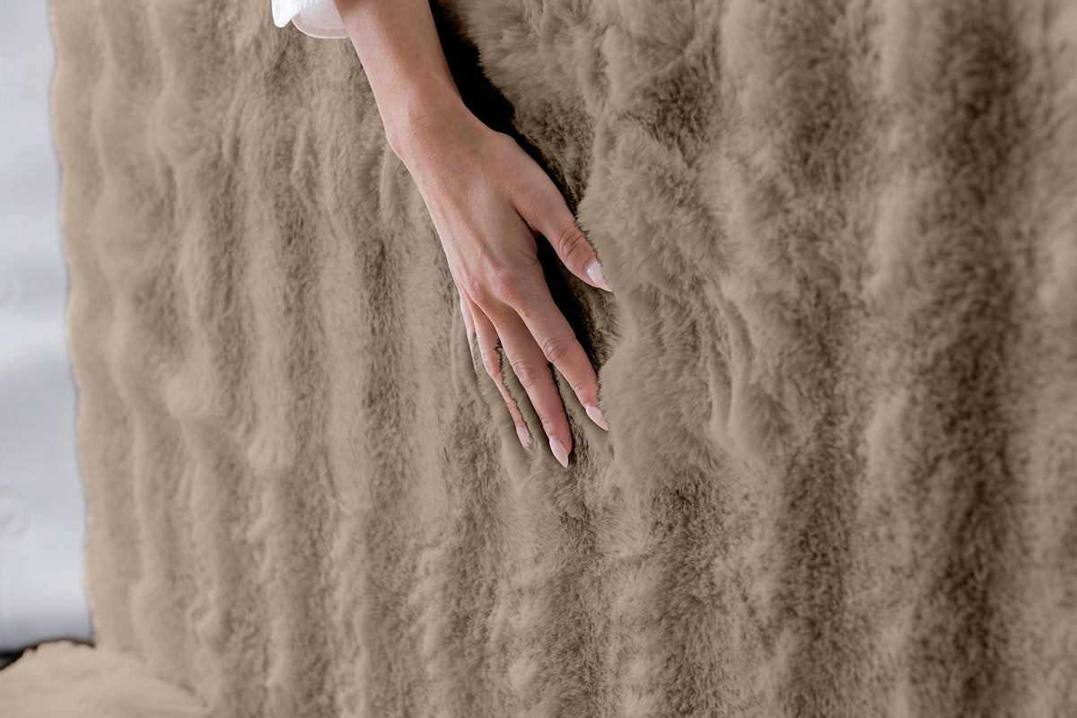 Designer Polsterbett Nadia mit Stauraum