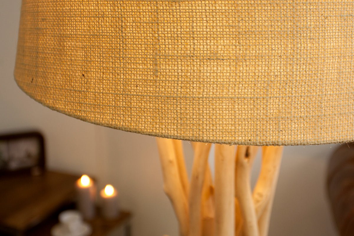 Handgefertigte Treibholz Stehlampe WILD NATURE 155cm sand mit Leinenschirm