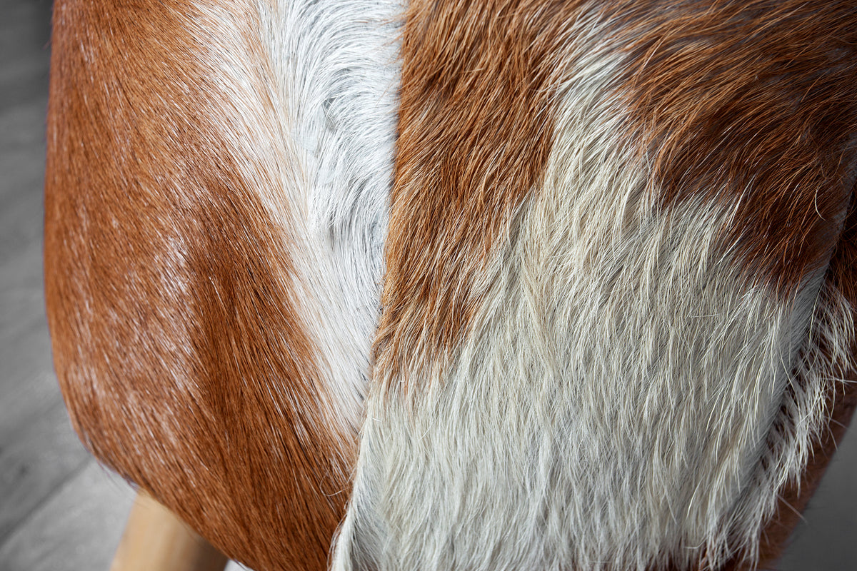 HIDE Design Sitzhocker 45cm braun weiß mit Ziegenfell und Teakholz