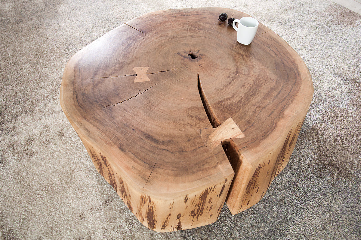 GOA Baumstamm Couchtisch 60cm natur Akazie Massivholz rund mit Rollen Unikat