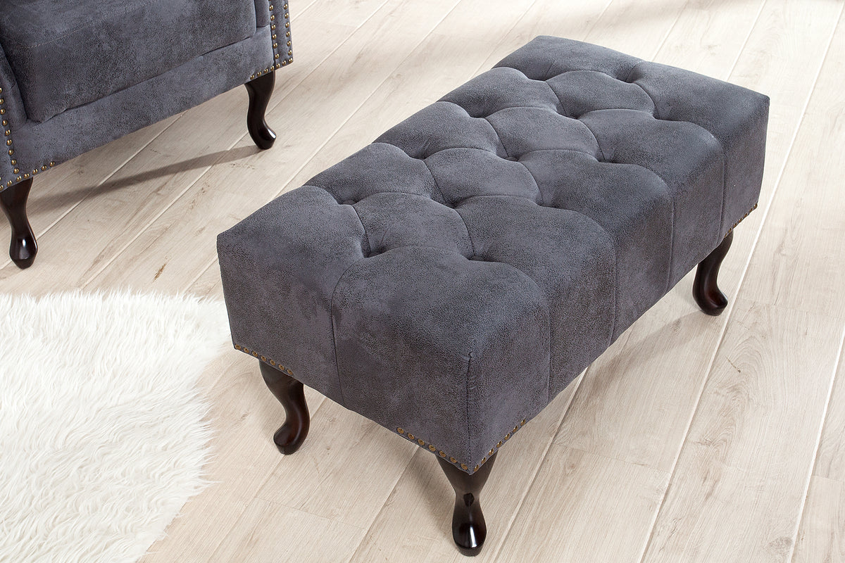 Fußhocker Edler Chesterfield antik grau mit Knopfheftung und Nietenbesatz