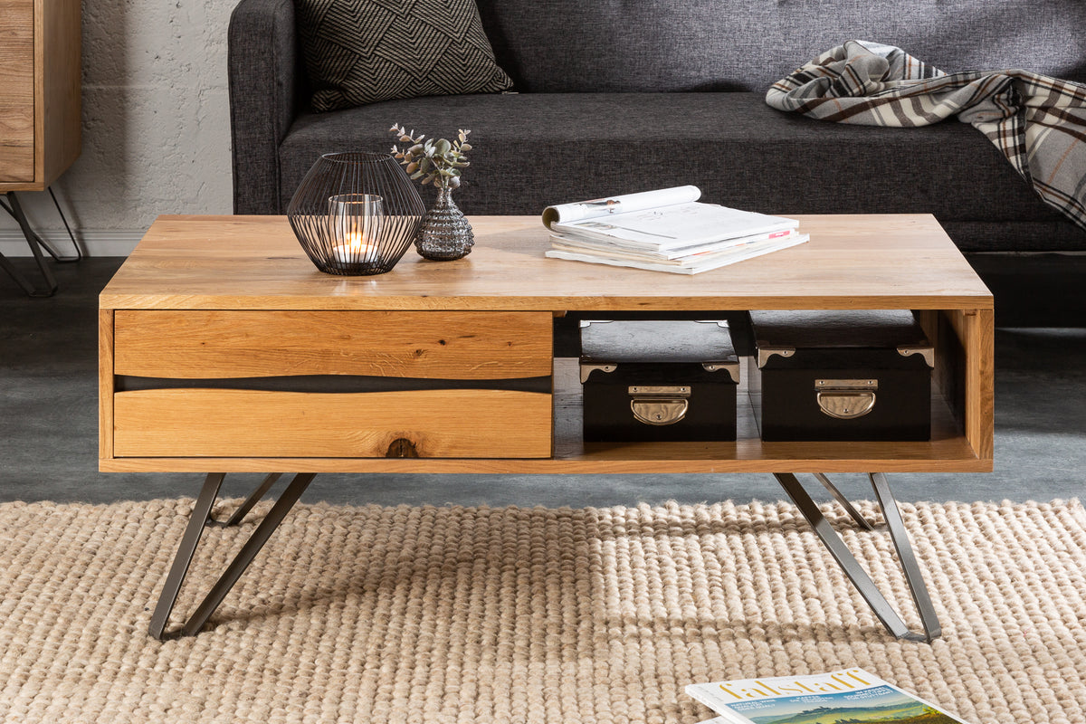 LIVING EDGE Massivholz Couchtisch 110cm Wildeiche geölt Baumkante mit Stauraum