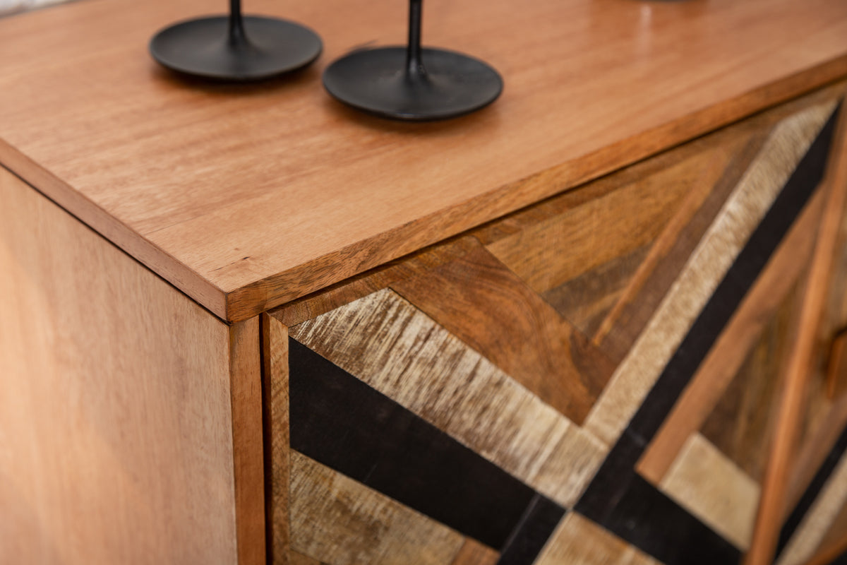 LONG ISLAND Elegantes Sideboard 160cm Mangoholz-Optik mit Retro Muster