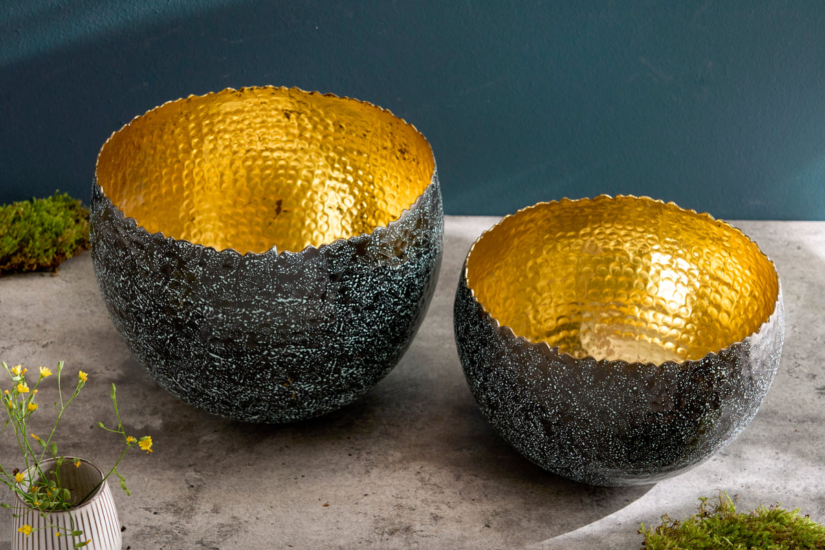 ORIENT Handcrafted decorative bowl 23cm gold with patina in classic hammered design