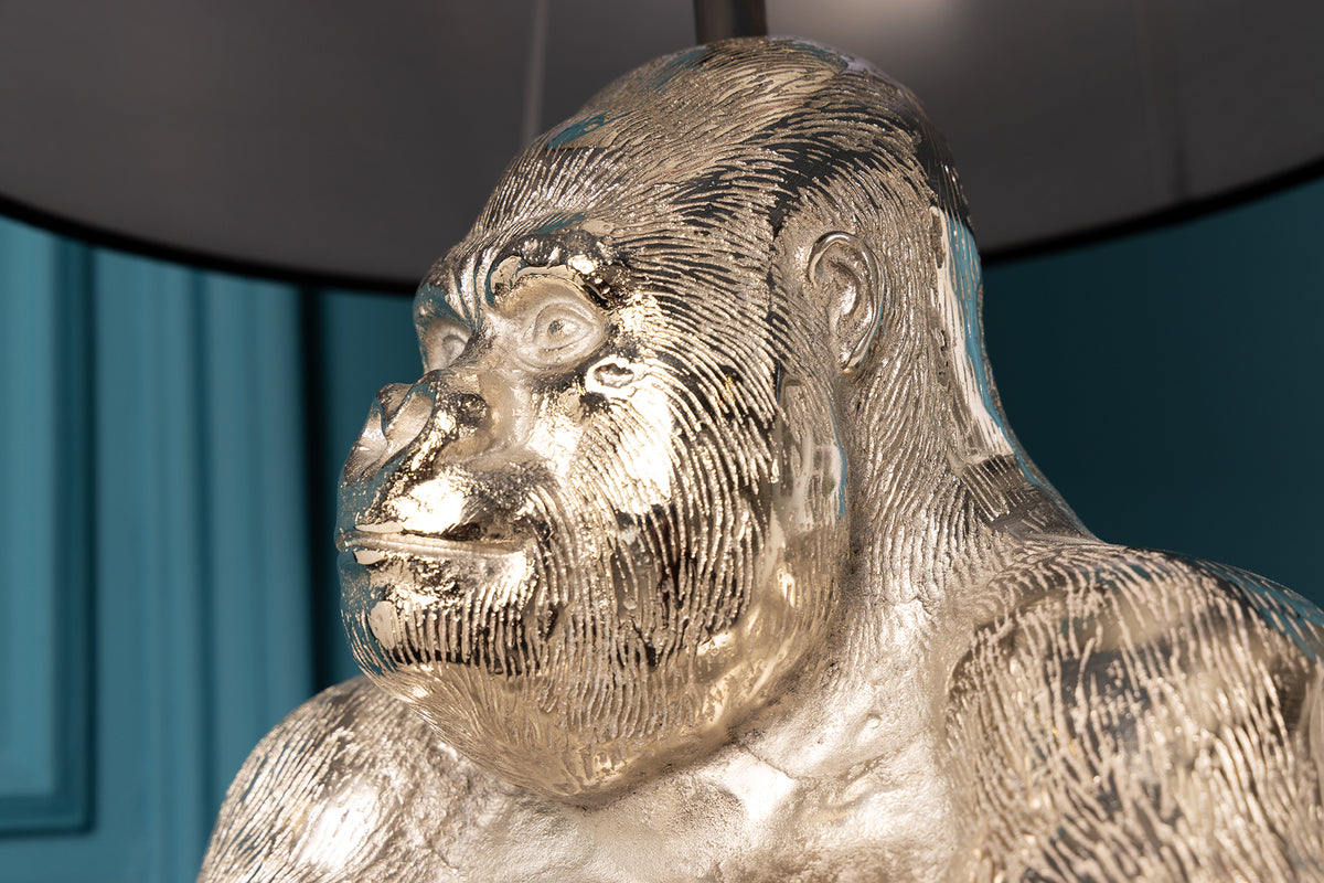 KONG Dekorative Tischlampe 60cm silber handmade Metall Gorilla mit Stoffschirm