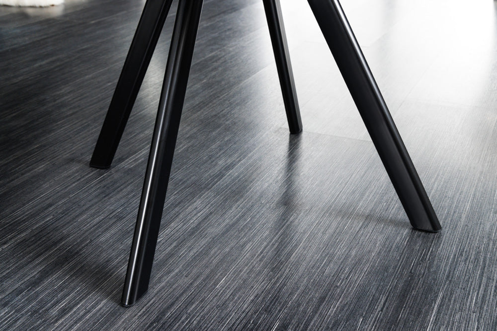 THE DUTCH COMFORT velvet chair with high-quality upholstery and armrest