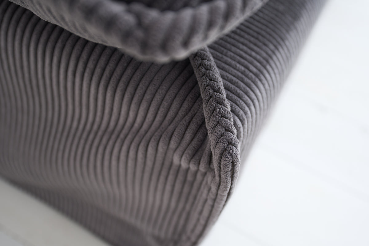 Großer Fußhocker HEAVEN 100cm grau Cord Modern Design