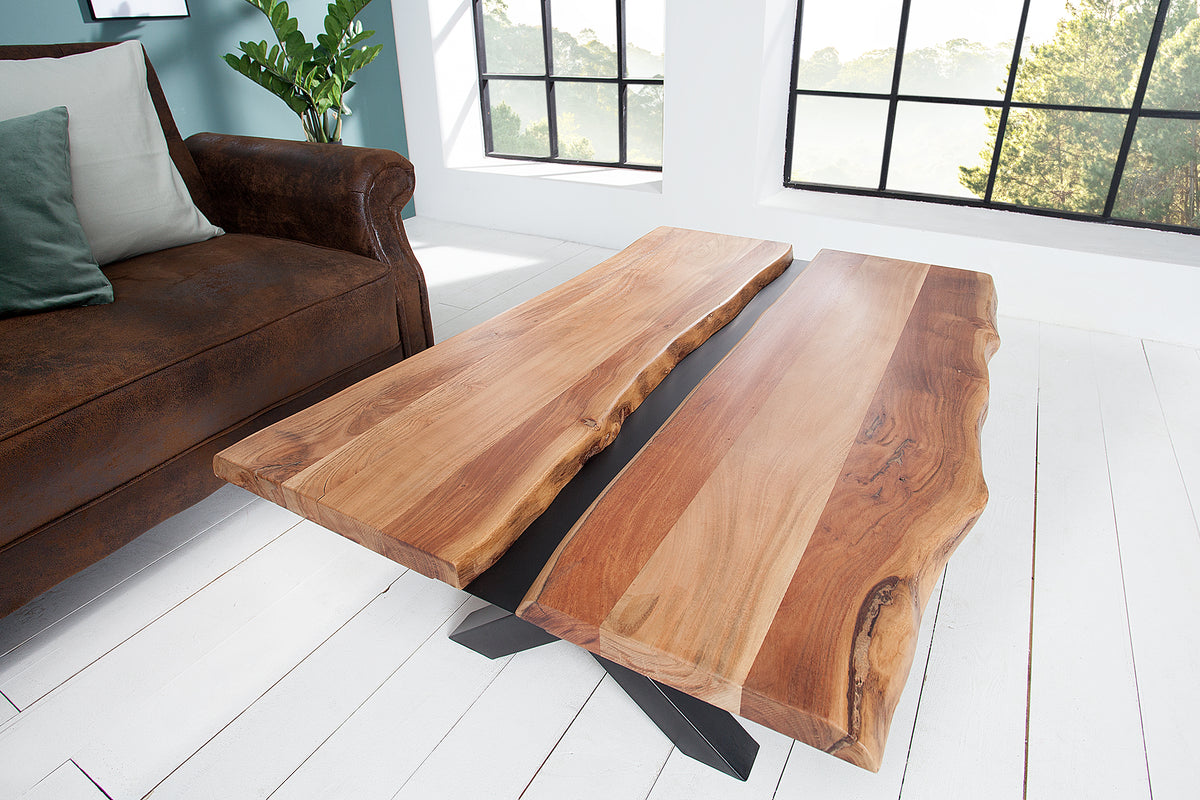 Massivholz Couchtisch AMAZONAS 105cm Akazie schwarzes Metall X-Gestell Baumkante Live Edge
