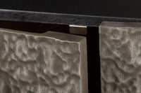 CROCO Handgefertigtes Sideboard 180cm grau schwarz Mangoholz mit 3D Schnitzereien massiv schwarz Metall