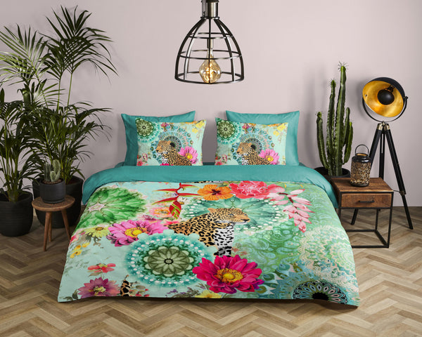 HIP Satin-Bettwäsche „Ximena“ – Blumen & Tiere in lebendigem Multicolor