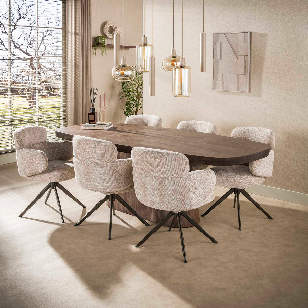 Esstisch Arcadia dänisch oval / Massiv Akazie braun