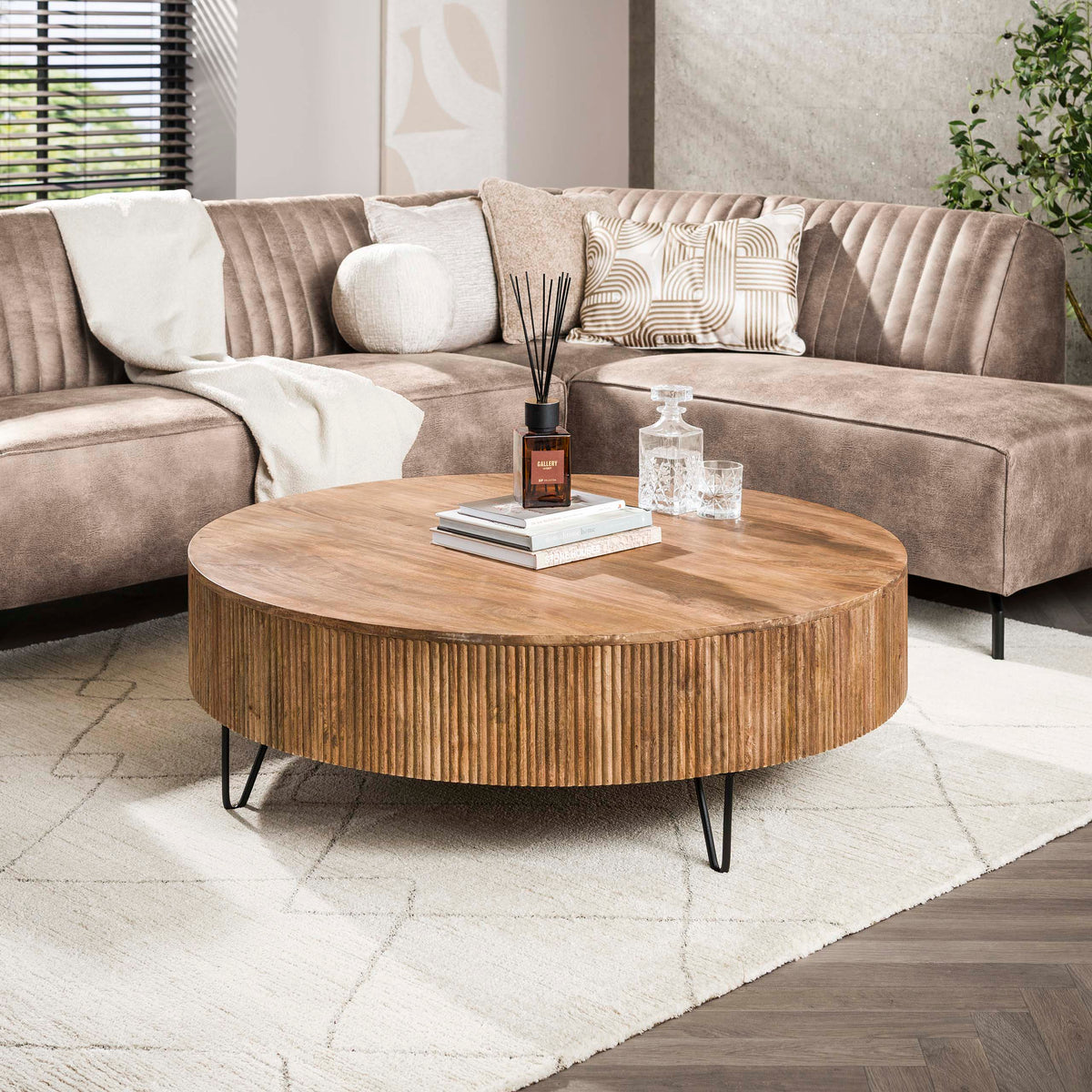 ARCHITECTURE Industrial coffee table 100cm oiled oak black frame