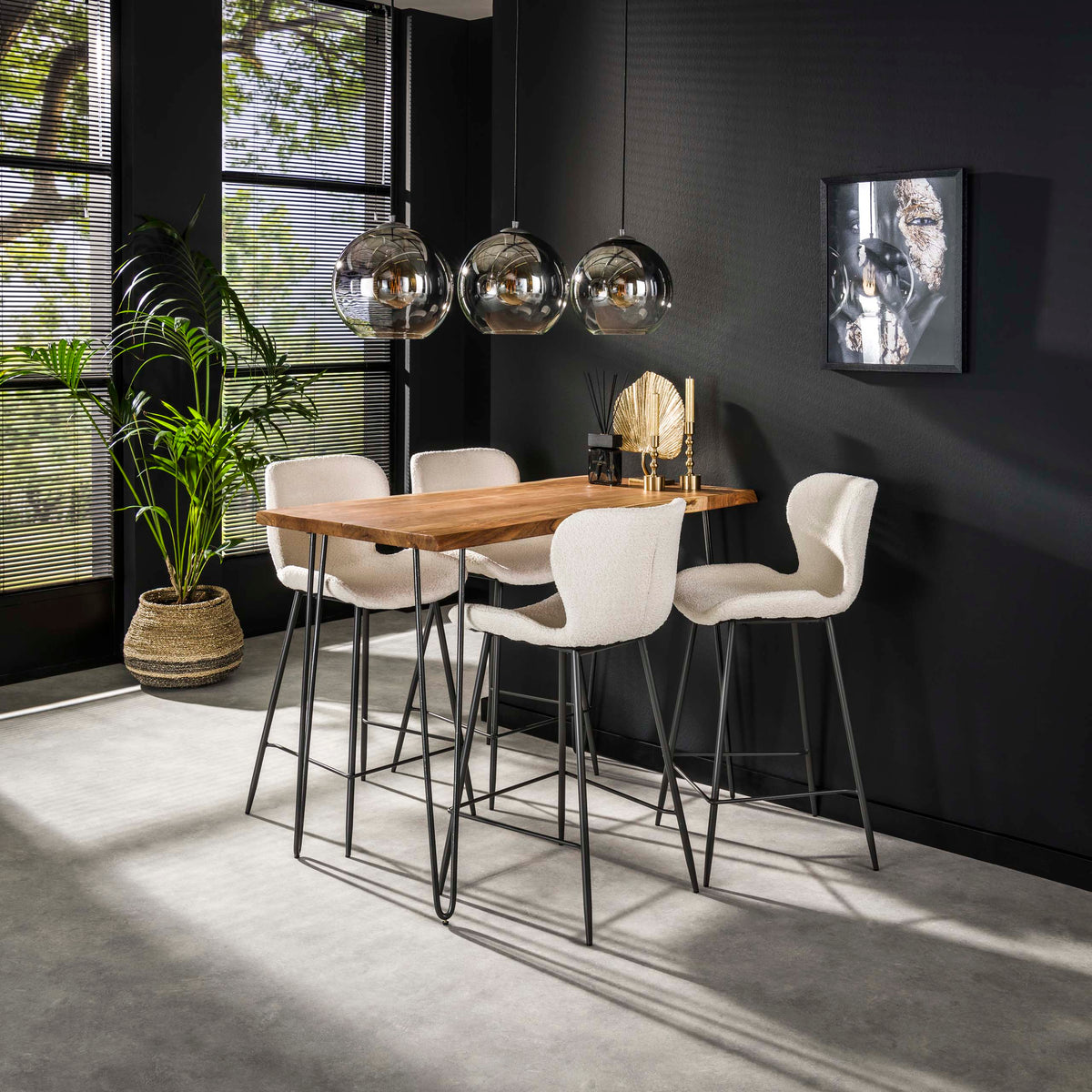 Bartisch Edge 130cm / Massiv Akazie