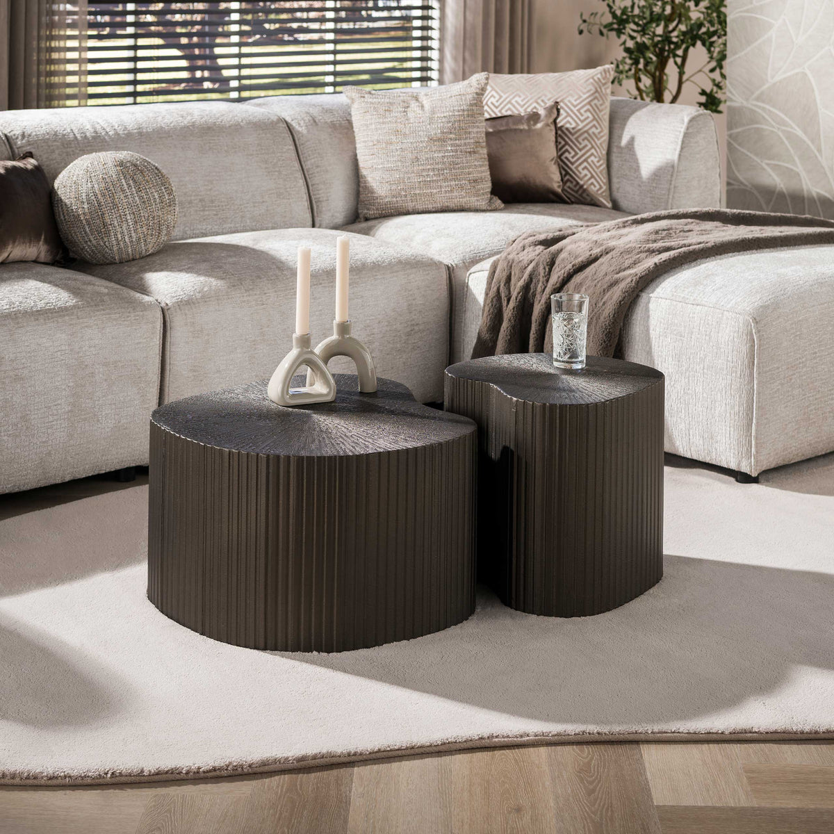 ARCHITECTURE Industrial coffee table 100cm oiled oak black frame