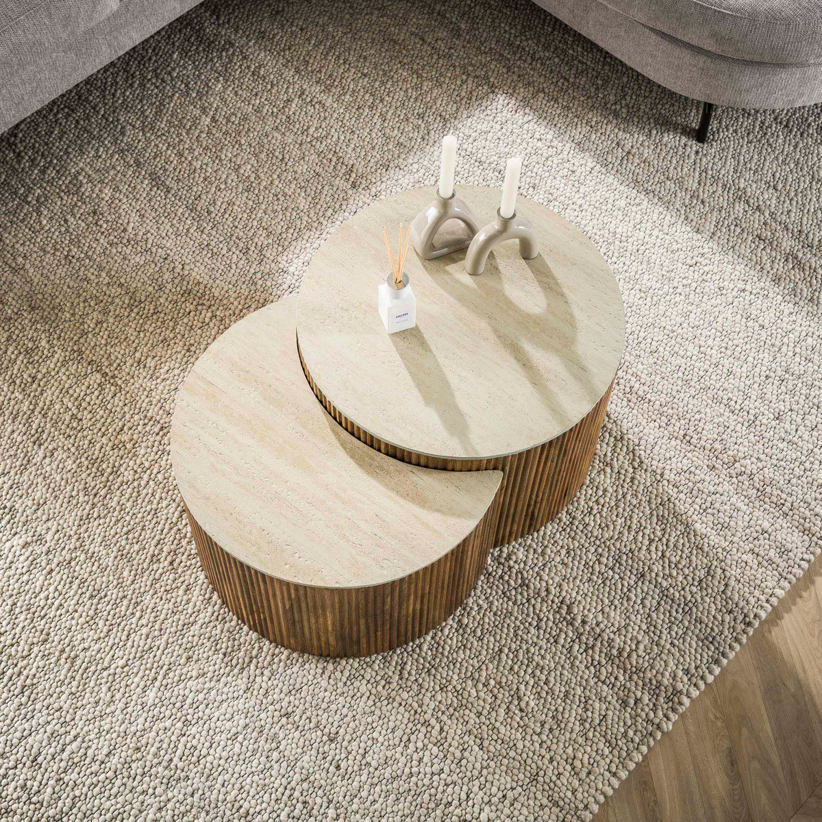 NUOVO Couchtisch halbrund 2er Set / Massiv Mango Keramik Travertinoptik