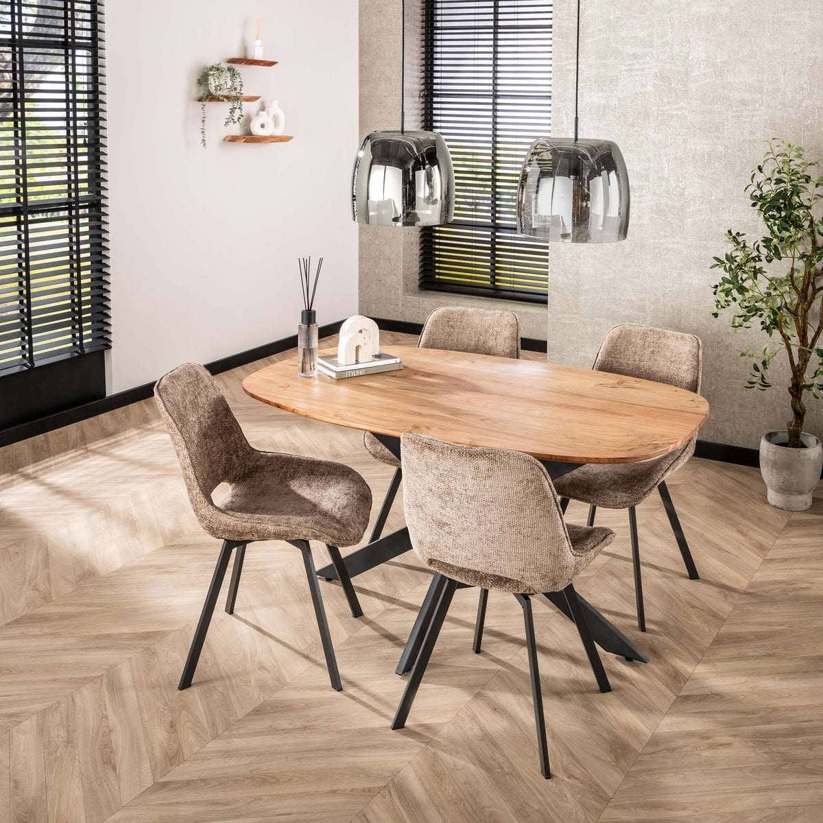 ARHUS SOLID Esstisch dänisch oval 150cm / Massiv Akazie