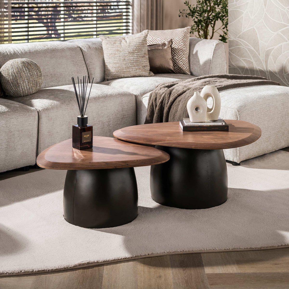 Couchtisch Melta Set aus 2 / Massiv Akazie braun