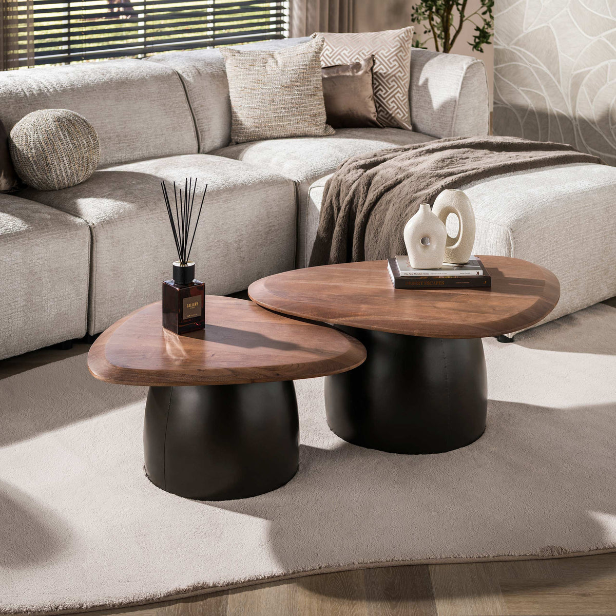 Couchtisch Melta Set aus 2 / Massiv Akazie braun