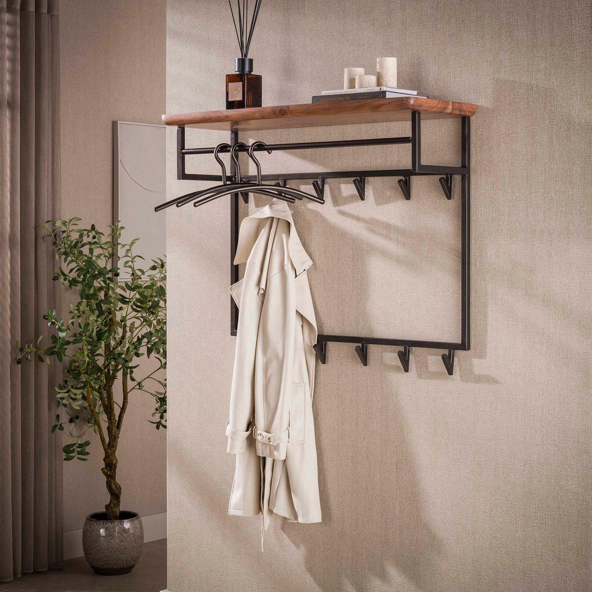 Garderobe Edge Curve hoch 12 Haken / Massiv Akazie braun