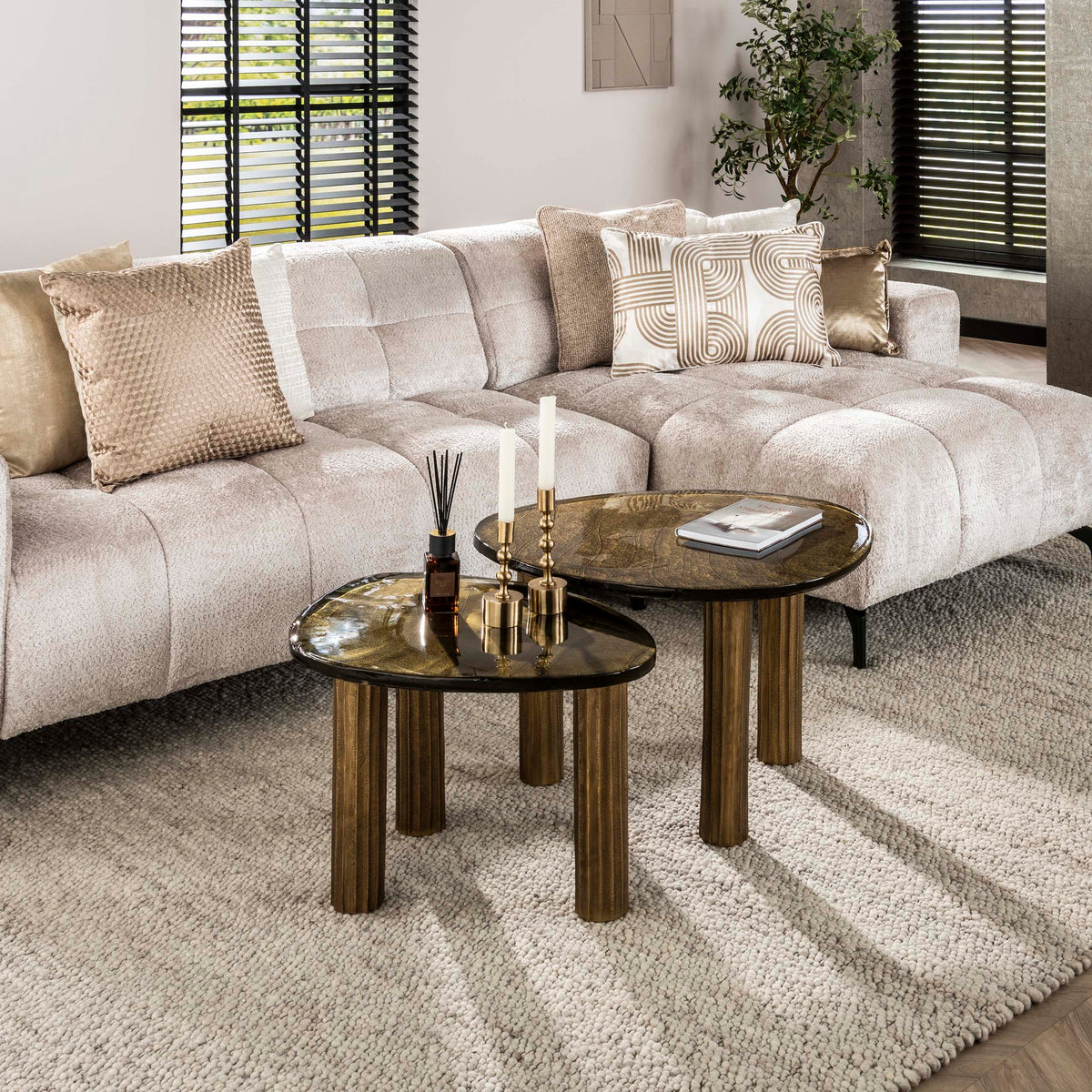 ARCHITECTURE Industrial coffee table 100cm oiled oak black frame