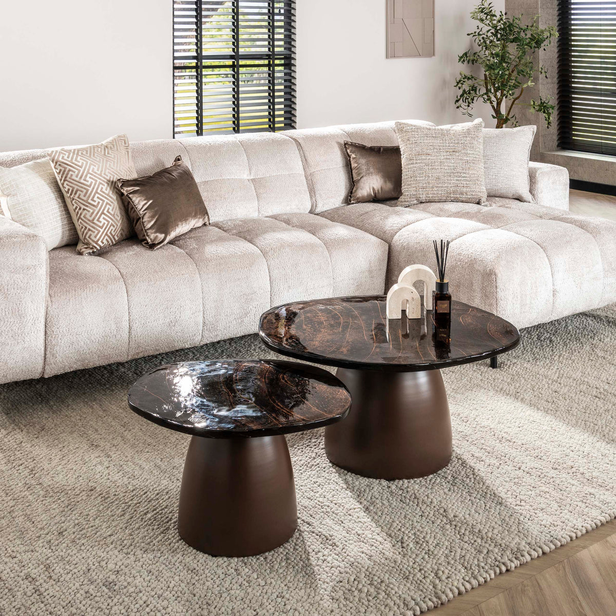 ARCHITECTURE Industrial coffee table 100cm oiled oak black frame