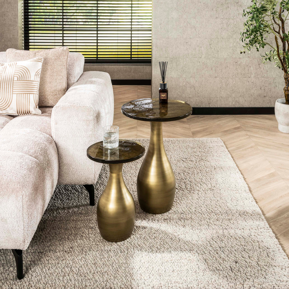 ARCHITECTURE Industrial coffee table 100cm oiled oak black frame