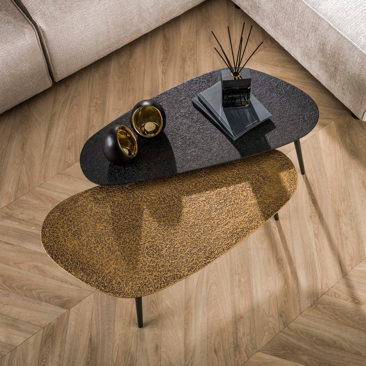 ARCHITECTURE Industrial coffee table 100cm oiled oak black frame
