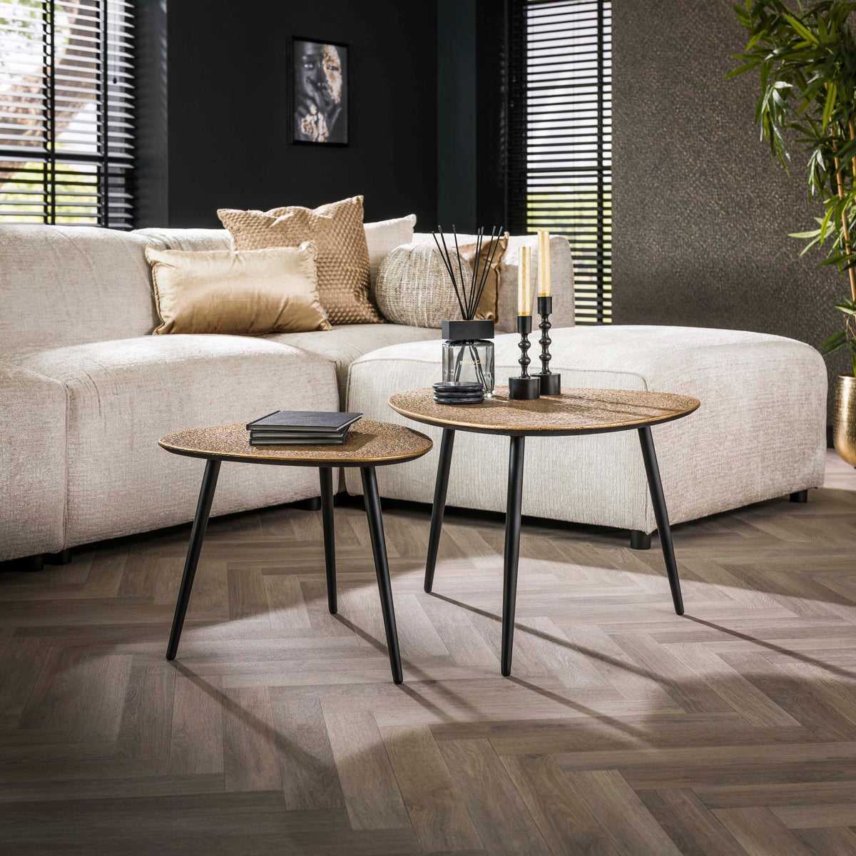 ARCHITECTURE Industrial coffee table 100cm oiled oak black frame