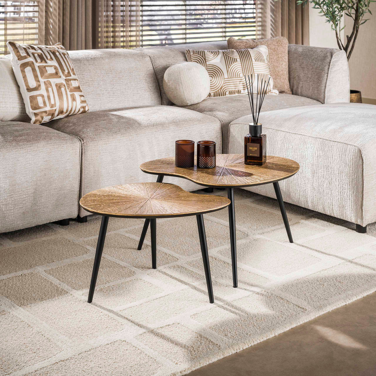 ARCHITECTURE Industrial coffee table 100cm oiled oak black frame