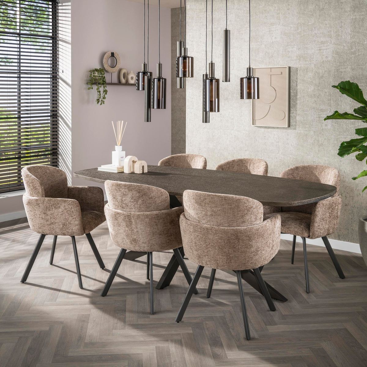 BRONVIK Esstisch dänisch oval 215 cm / Bronzefarbenes Liquid Metal