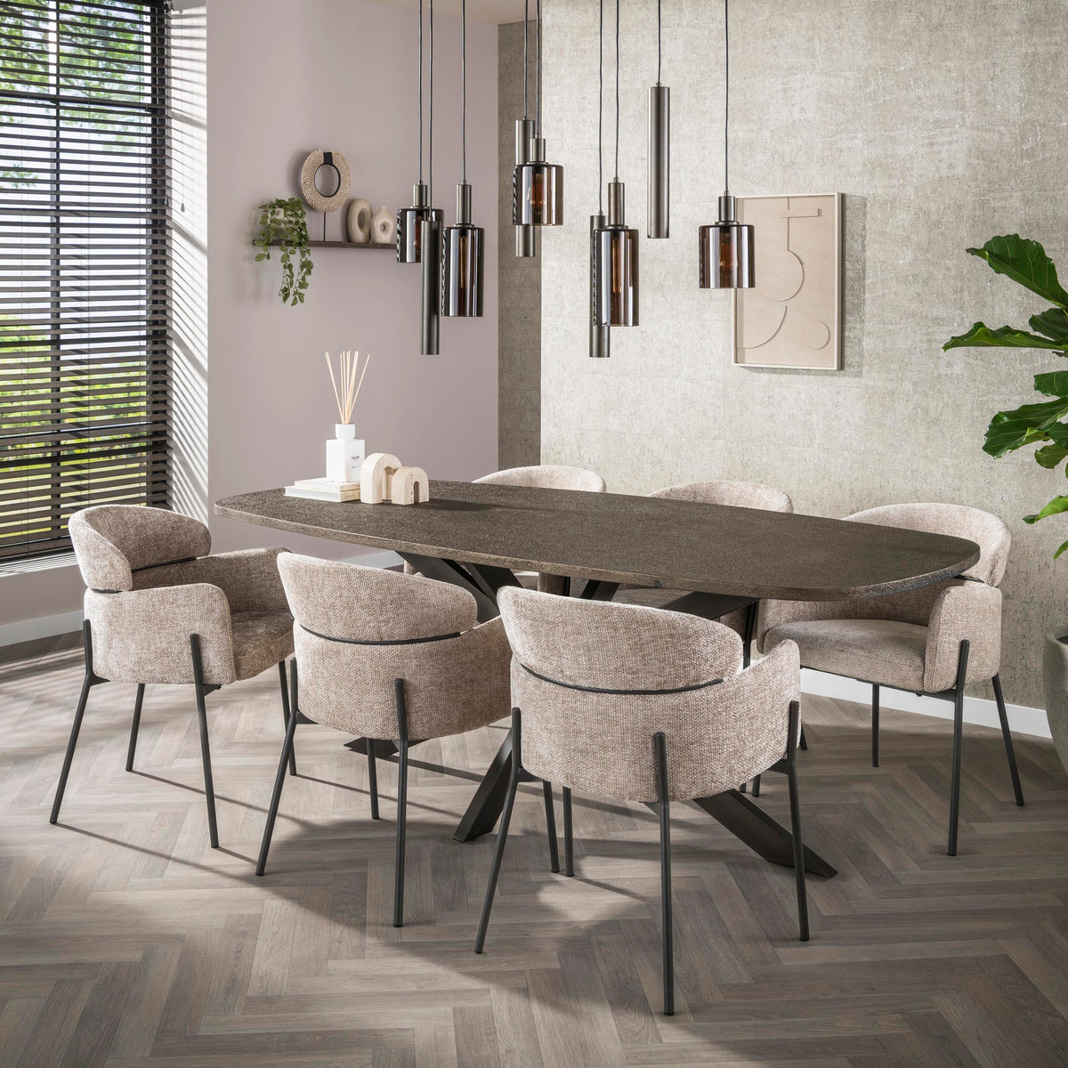 BRONVIK Esstisch dänisch oval 215 cm / Bronzefarbenes Liquid Metal
