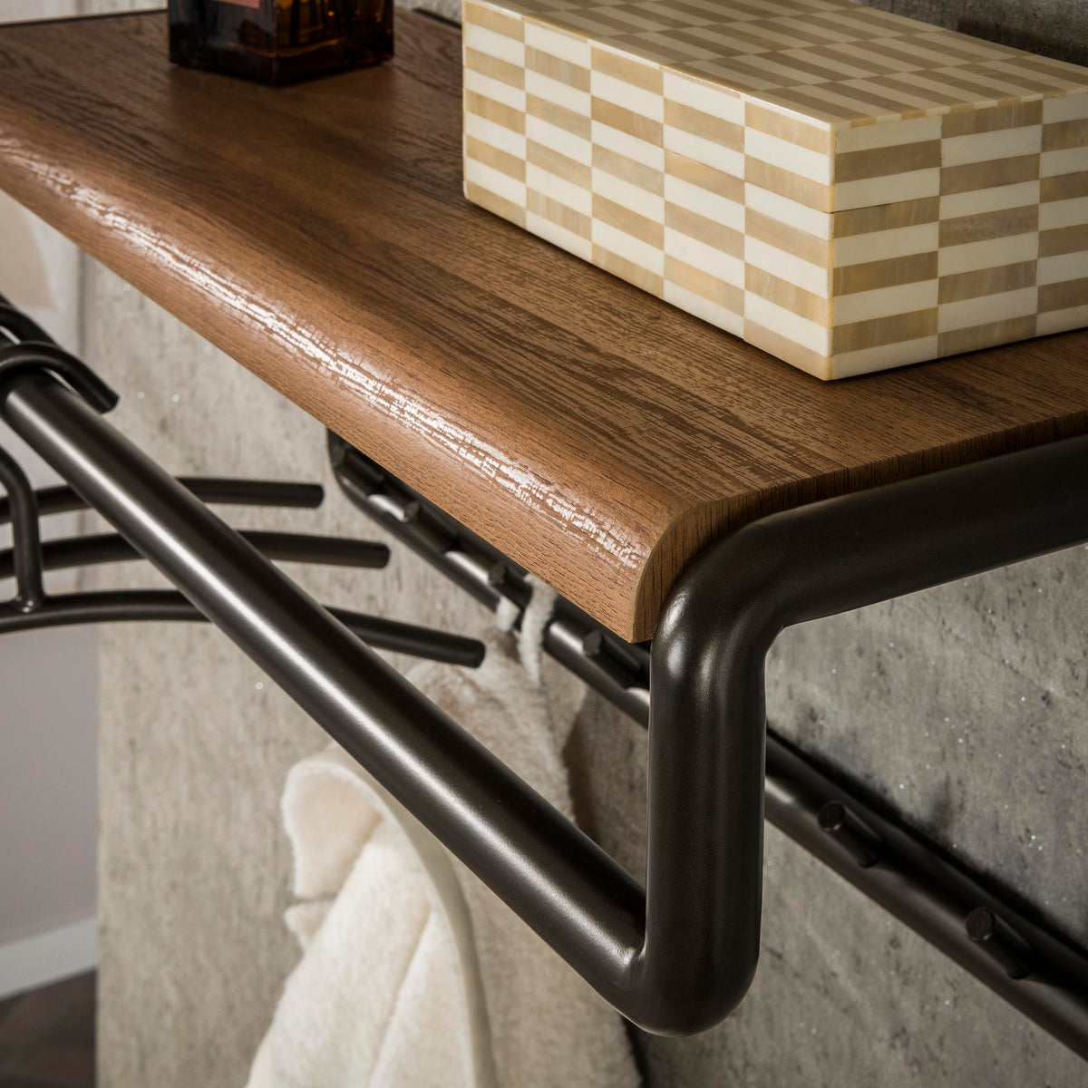 Garderobe Luno Kleiderstange und Hutablage 8 Haken / Drift brown