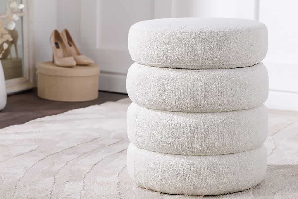 VOGUE Runder Hocker 50cm creme weiß Bouclé Polsterhocker mit Stauraum – Sitheim