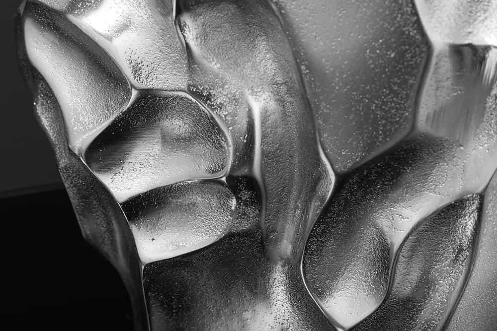 LIQUID Handgefertigte Vase 30cm silber Metall Hammerschlag Design