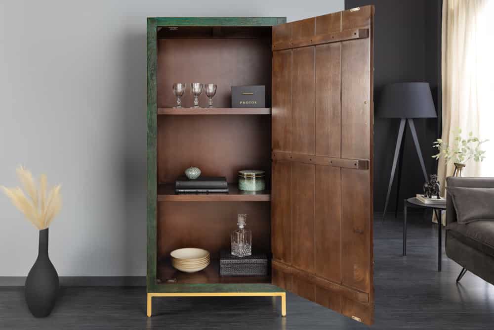 PEACOCK Massives Highboard 170cm grün Mangoholz Schnitzerei Pfauenmotiv