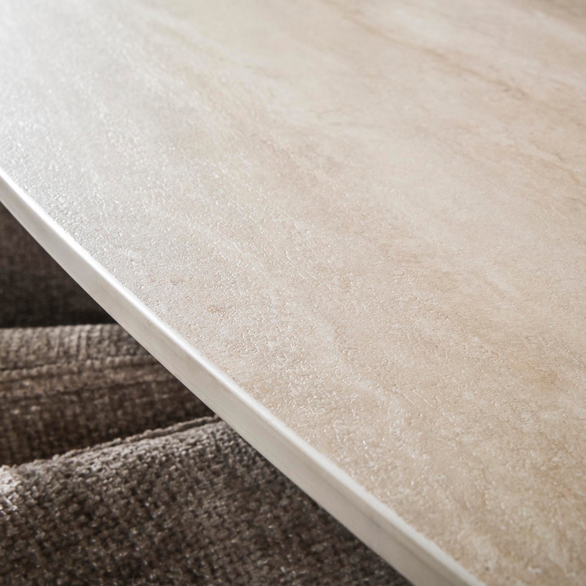 ROMANO CROSS Esstisch 180cm dänisch oval / 3D Keramik travertin