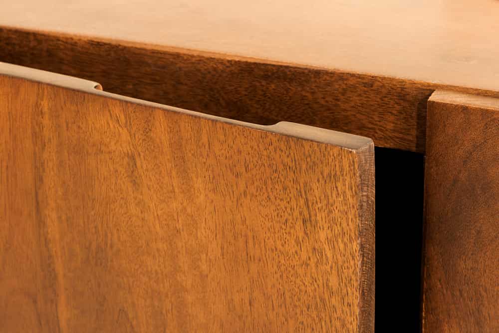 BRASIL Massives TV-Board 160cm braun Mangoholz drei Fächer Lowboard