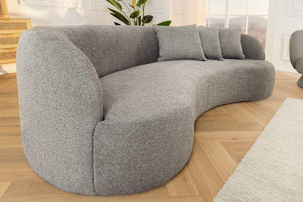 ATELIER Modernes Sofa 230cm Bouclé 3-Sitzer Couch inkl. Kissen