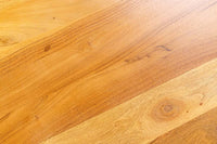 ORGANIC LIVING Retro Couchtisch braun Akazie Massivholz honey finish Stauraum