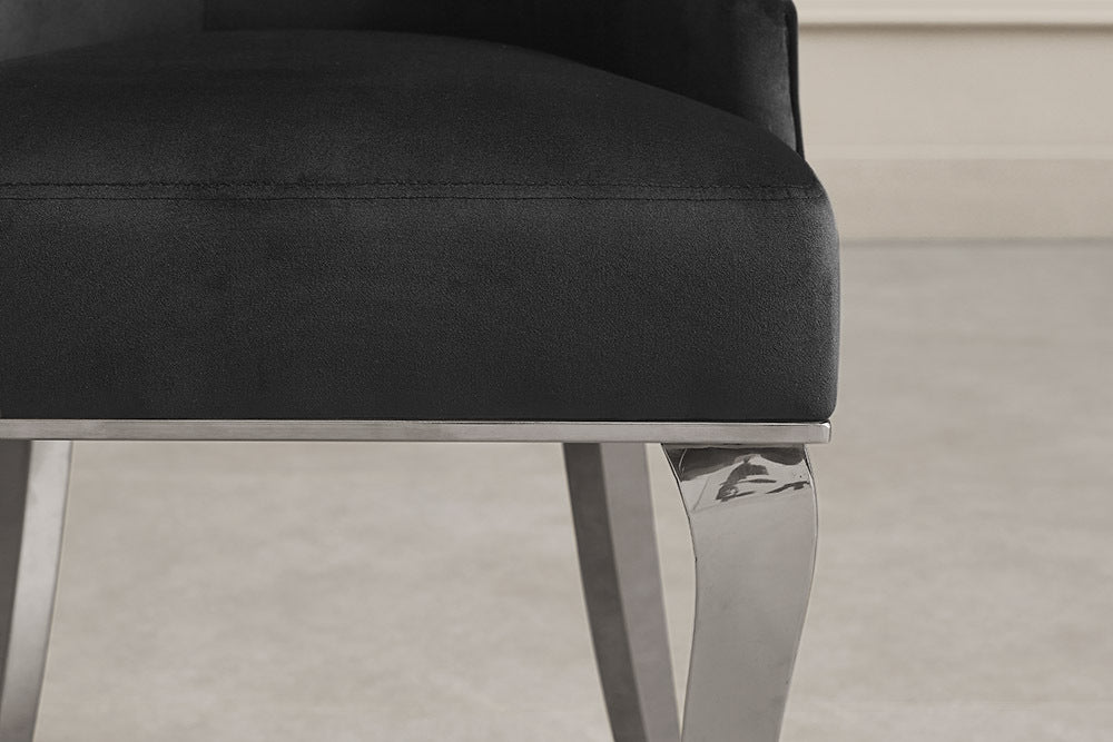 Stuhl MODERN BAROCK DELUXE schwarz Samt silber Edelstahlbeine mit Löwenkopf