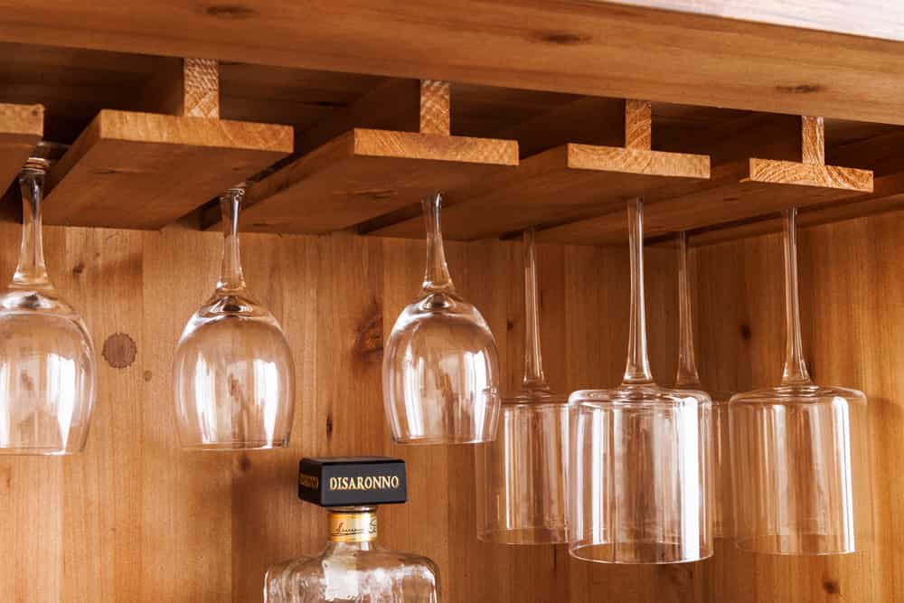 Design Barschrank BODEGA 90cm natur Pinienholz Weinregal Glashalter Schubladen